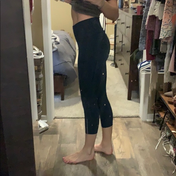 Lululemon leggings - Picture 8 of 10